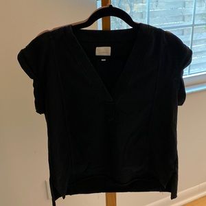 Sundays size 1(small). Cotton top. Sleeveless Great condition.